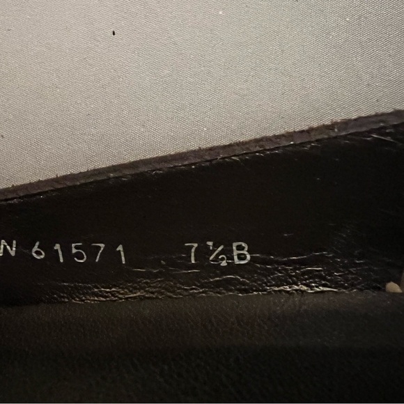 Stuart Weitzman Brown Suede Heels 7.5 - Picture 6 of 6